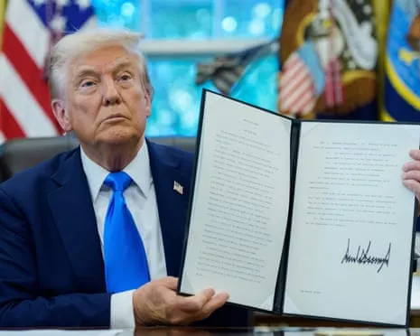 Trump Signs Executive Order Introducing Annual $100,000 Fee on Work Visas